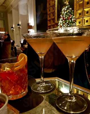 Victoria Lounge, Bar And Terrace