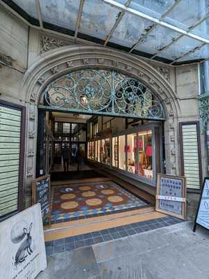 Arcade Coffee & Food