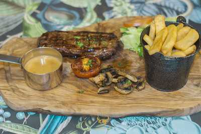 Newland Tofts Lane Bar & Grill