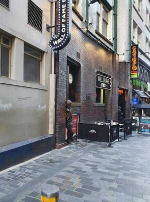 Wall Of Fame Bar & Kitchen