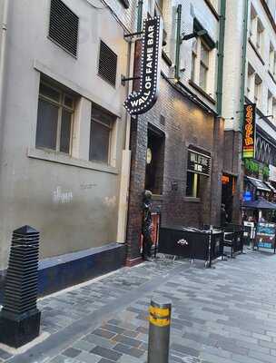 Wall Of Fame Bar & Kitchen