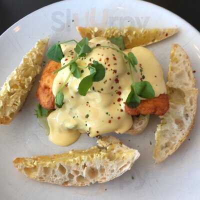 Duke's Burger & Shake Bar