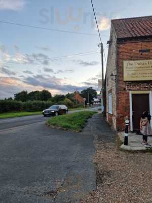 Dukes Head Tham's Restaurant & Bar