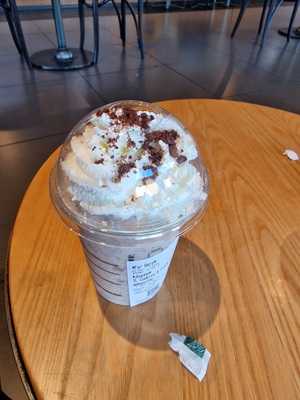 Starbucks Drive Thru - Cardiff Bay