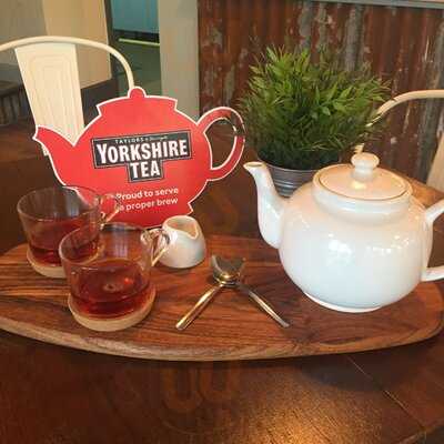 The Peloton Cafe, Hull.