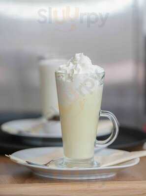 The Hot Chocolate Lounge