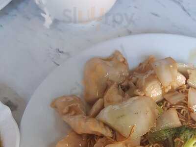 Ying Wah Bar & Restaurant