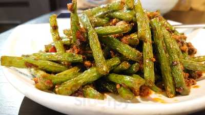 Red Chilli Chinese Restaurant