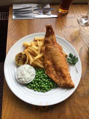 Norwich Nelson Table Table