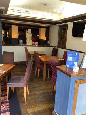 Norwich Nelson Table Table