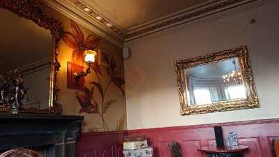 The Walton - Bar & Restaurant