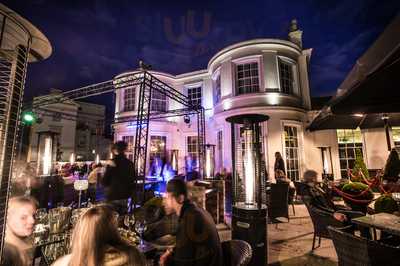 The Walton - Bar & Restaurant