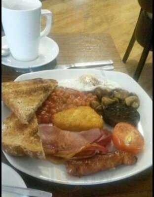 Wellingtons Bistro And Cafe