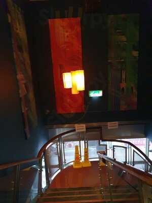 The Soloman Cutler - Lloyds No1 Bar