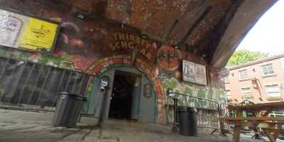 Mod's Veggie & Vegan Cafe At The Thirsty Scholar