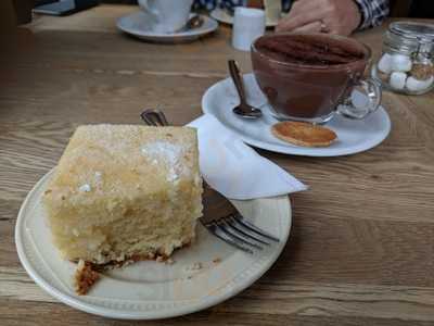 The Lemontree Bistro