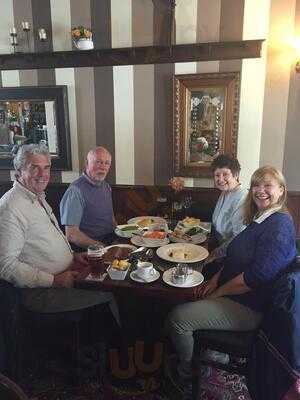 Royal Oak At Burton Leonard