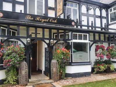 Royal Oak At Burton Leonard