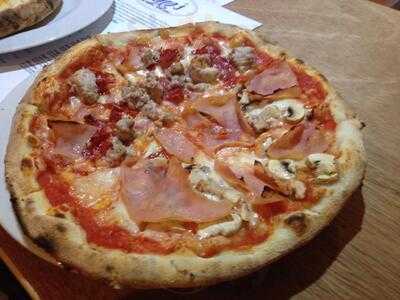 Nino's Trattoria Pizzeria