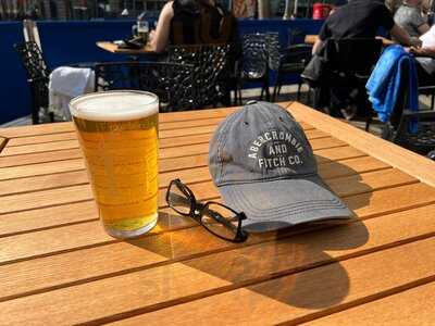 Blackhouse - The Grill On The Square