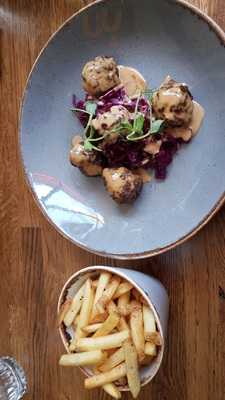 Fika Bar And Restaurant