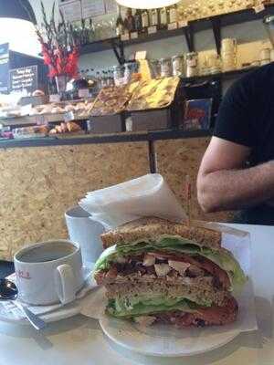 Appleby's Hearty English Refreshment