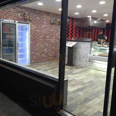 Popeyes Pizzas & Burgers