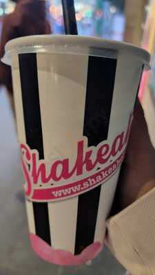 Shakeaholic