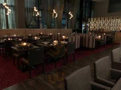 Glasshouse Bar And Restaurant