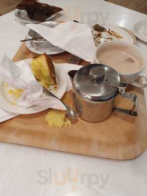 Bryson's Tea Room & Craft Bakery