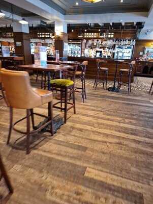 The Captain Alexander Jd Wetherspoon