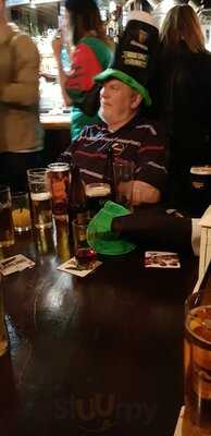 Clearys Irish Bar