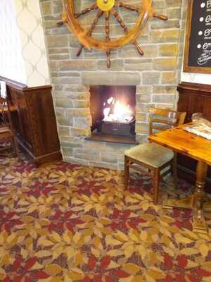 The Three Horseshoes