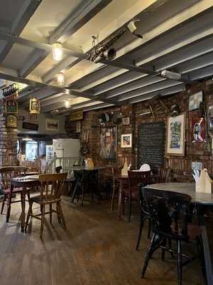 Saints Bar & Kitchen