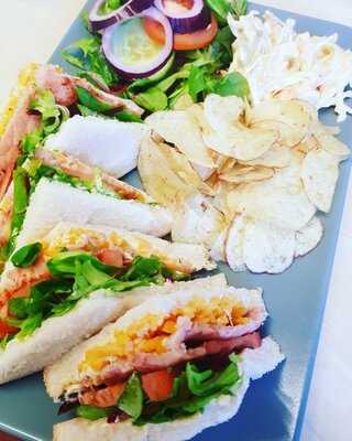 Top 20 Cafe - Photo 8