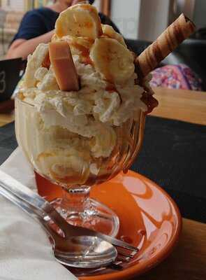 G&t's Ice Cream Parlour