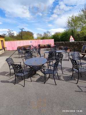 G&t's Ice Cream Parlour