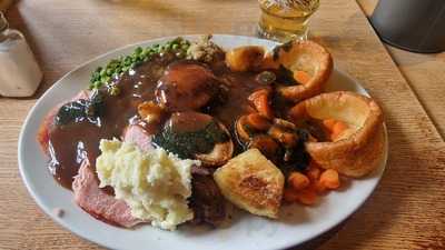 West Bulls Stonehouse Pizza & Carvery