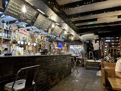 Plonkers Wine And Beer Bar