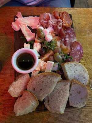 Plonkers Wine And Beer Bar