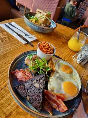 Mcgilveray's Restaurant & Bar