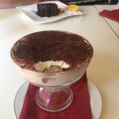 Pinocchios Restaurant - Photo 8