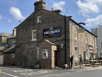 The Crown Hawes