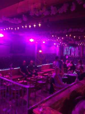 The Mixologist Cocktail & Wine Bar