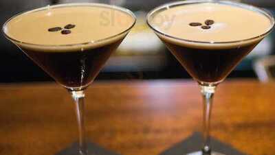 The Mixologist Cocktail & Wine Bar