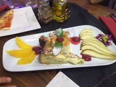 The St James Lounge & Grill