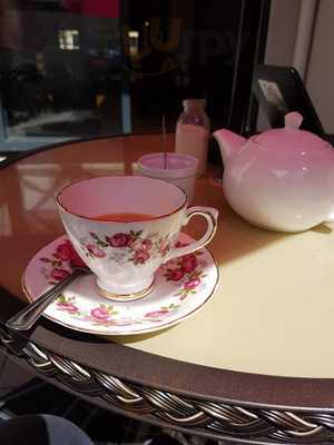 Dickens - Kitchen And Bar