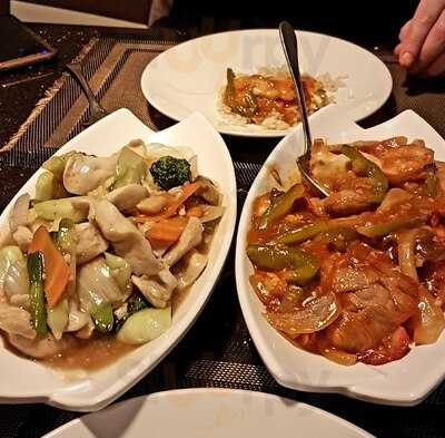 Rice Paper Cantonese Restaurant & Takeaway