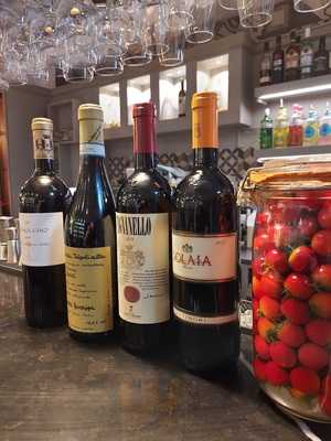 A Tavola Italian Deli