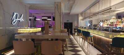 Dash Restaurant & Bar